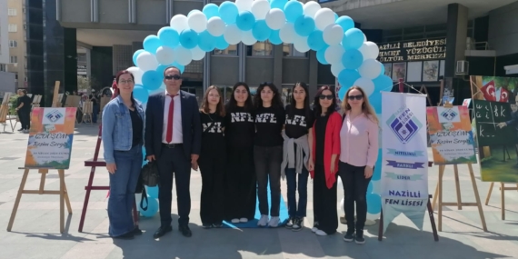 Resim aşkının ‘İZDÜŞÜM’ü Belediye Meydanı’na yansıdı!