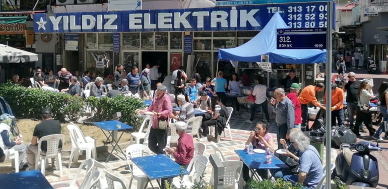 Merhum Ahmet Yeloğlu, hayırla yadedildi!