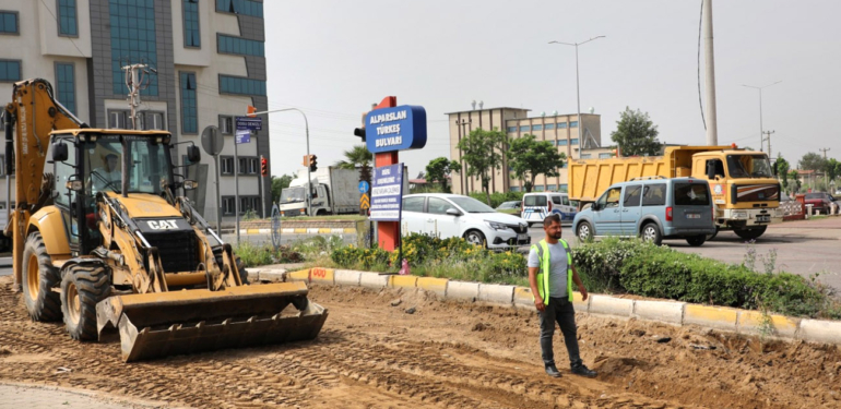 Alparslan Türkeş Bulvarı’nda kazı çalışmalarına başlandı!