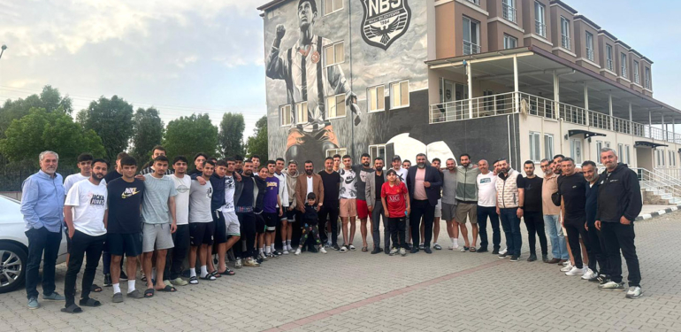 Nazilli Belediyespor’da futbolcu ve teknik heyete mangal partisi!