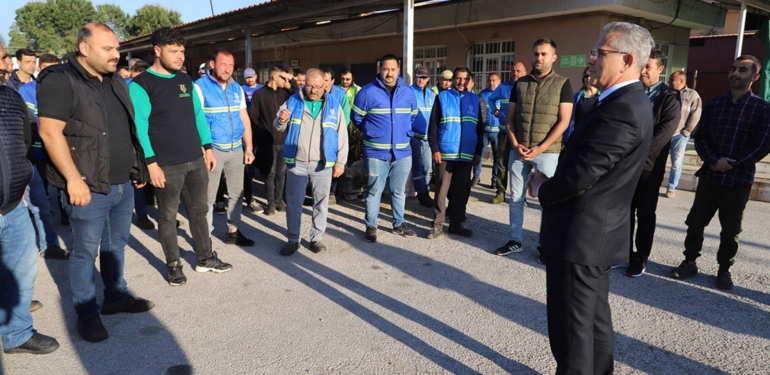 Başkan Tetik sahada… İlk icraat; pırıl pırıl bir Nazilli!