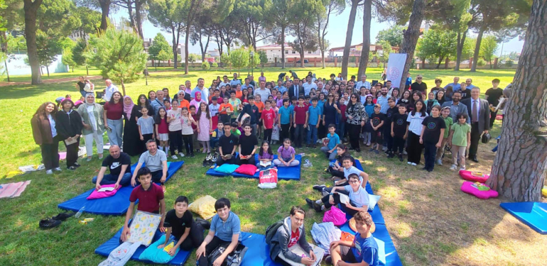 Nazilli’de 1 KİTAP 1000 PENCERE açtı!