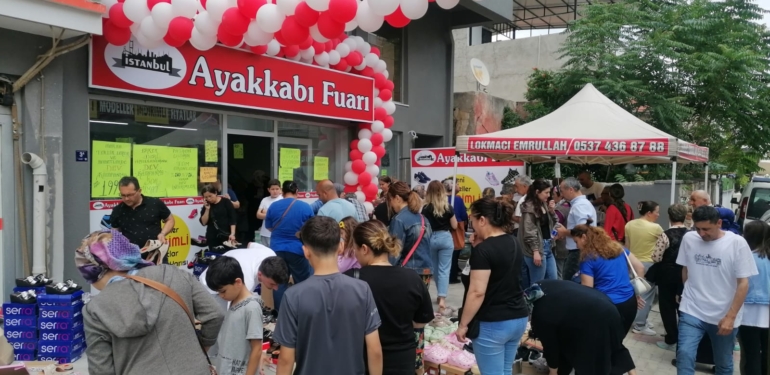 İstanbul Ayakkabı Fuarı’nın açılışı izdiham yarattı!