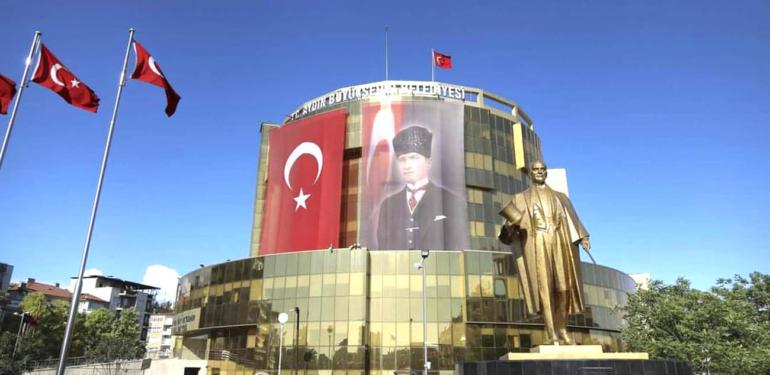 Başkan Çerçioğlu’ndan üniversite adaylarına ‘Ücretsiz YKS Desteği’