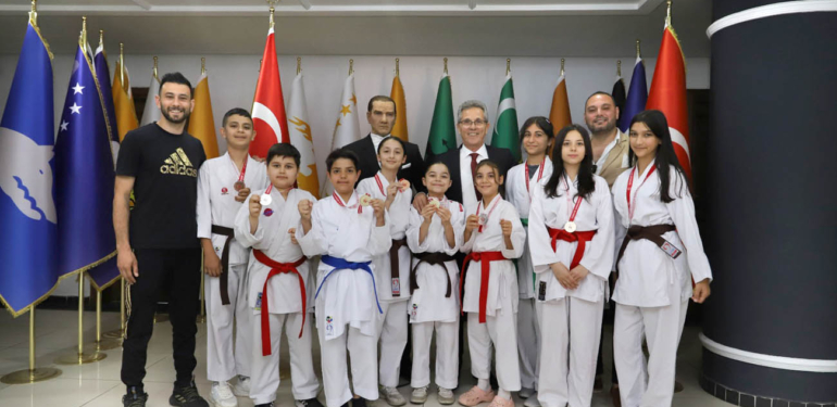 Karate İl Şampiyonu oldular, Başkan Tetik’i ziyaret ettiler!