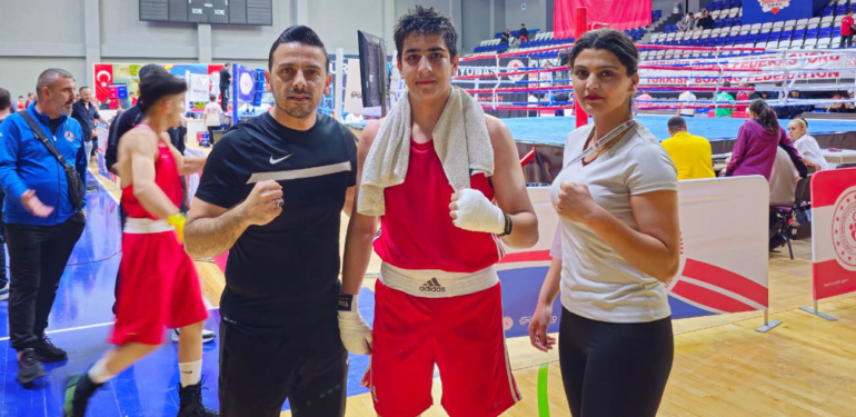 Nazilli’nin bokstaki gururu Ceyhaner, bronz madalya ile döndü!