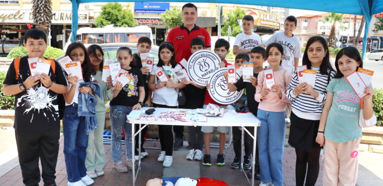 NAFAD, ‘Trafik ve İlk Yardım’ farkındalığı için stant açtı!