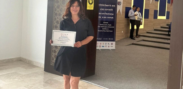 Azmi, kararlılığı ve çalışkanlığı ‘İleri Girişimcilik’ ünvanı getirdi!