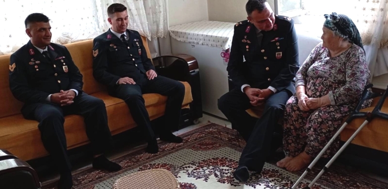 Şehit Aileleri ve Gaziler, bu bayramda da unutulmadı! 