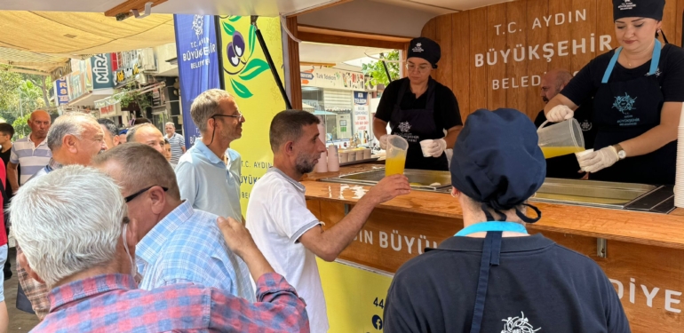 Büyükşehir, Nazillilileri organik limonata ile serinletti!