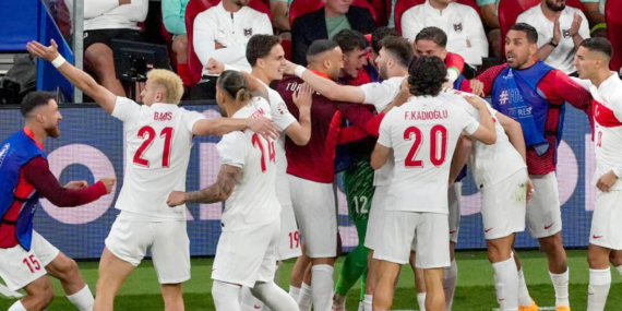 ‘Bizim MUHTEŞEM Çocuklar’ çeyrek finalde!