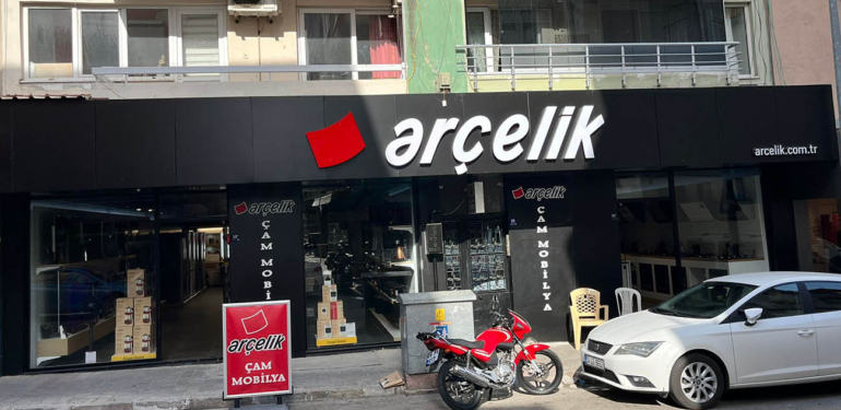 ‘Arçelik Çam Mobilya’ özel indirimler ve fırsatlarla açıldı!