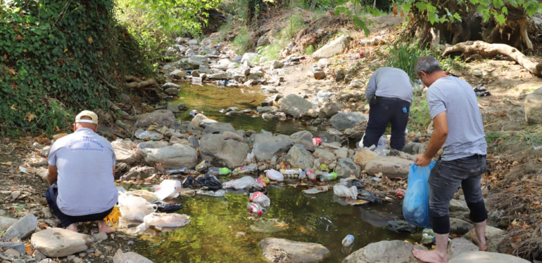 Aynı bölgede 20. temizlik… Tam 3 kamyon çöp toplandı!