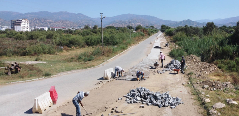 Nazilli’nin dört bir yanında yollar yenilenmeye devam ediyor!