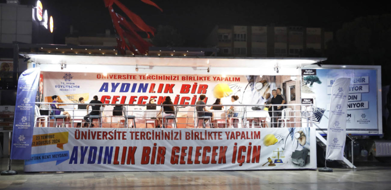‘Aydınlık Bir Gelecek İçin’ öğrenciler ‘Tercih Tırı’na koştu!