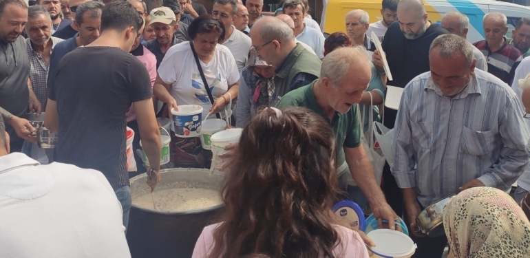 ‘İsabeyli Keşkek Hayırı’ büyük ilgi gördü! 