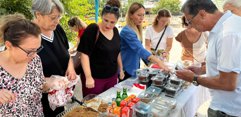 CHP Kadın Kolları’ndan ‘Eğitime Destek Kermesi’