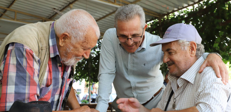 Cumhuriyet Mahallesi’nde Başkan Tetik’e büyük sevgi!