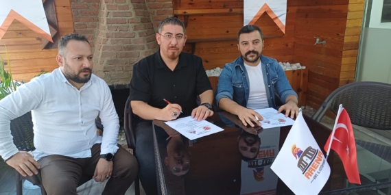 Arena Kafe & Kütüphane’den basın mensuplarına destek
