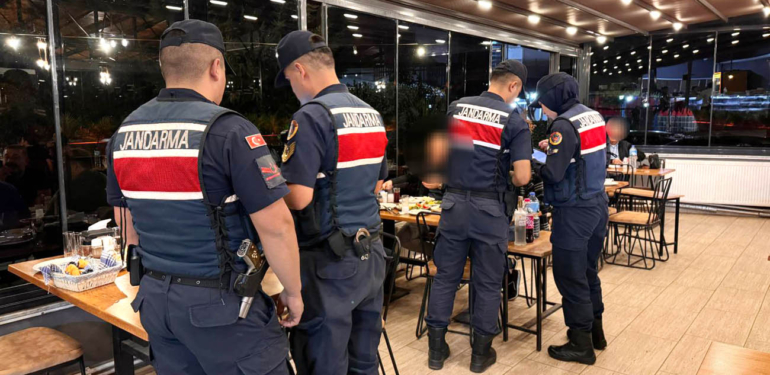 Huzur ve Güven Uygulaması ile  aranan 12 kişi yakalandı!