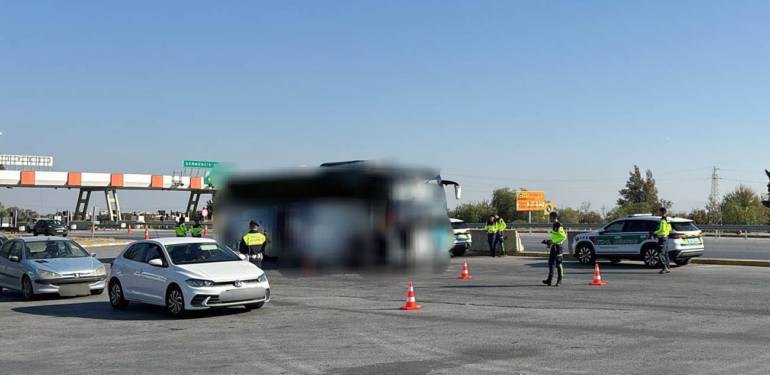 12 düzensiz göçmen ve 3 organizatör yakalandı!