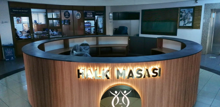 Süs havuzu gitti, yerine ‘Halk Masası’ geldi!