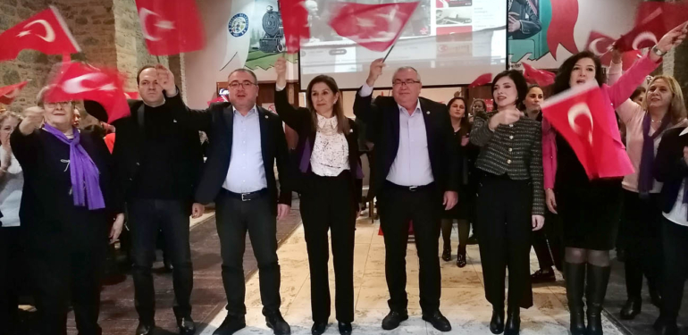 CHP’li kadınlar, ‘Seçme ve Seçilme Hakkı’nın 90. yılını kutladı!