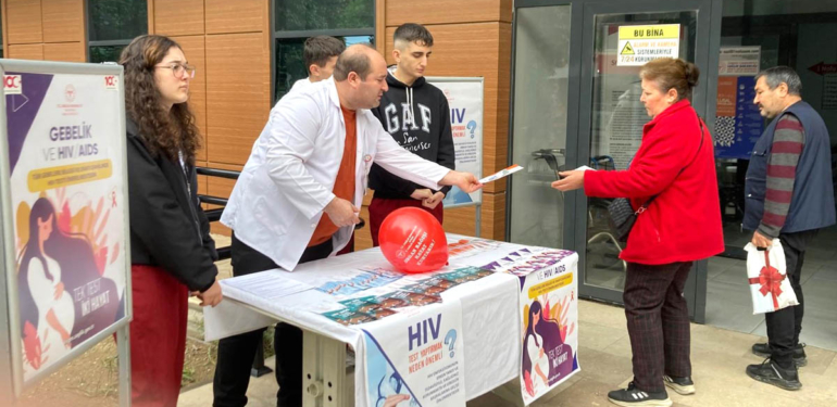 İlçe Sağlık Müdürlüğü, HIV/AIDS konusunda bilgilendirdi!