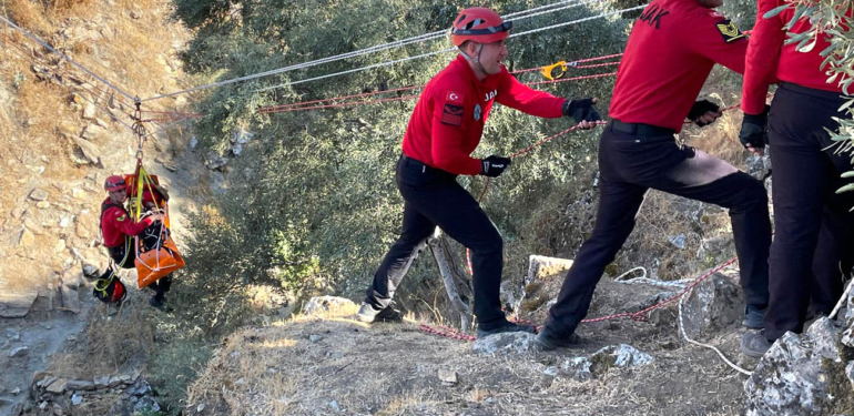 JAK, ‘Kanyonda Arama Kurtarma Tatbikatı’ ile göz doldurdu!