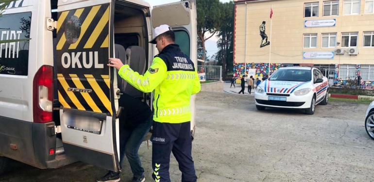 Trafik Jandarması, il genelinde servisleri denetledi!