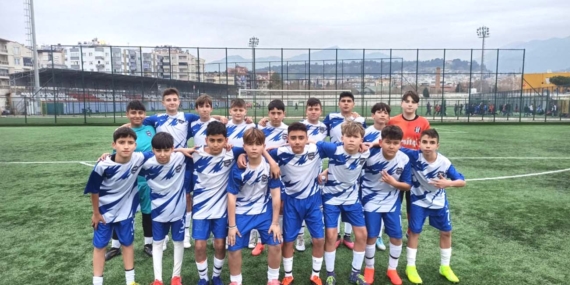 Beşeylül Ortaokulu Yıldız Erkekler Futbol Takımı İl 2.’si oldu!