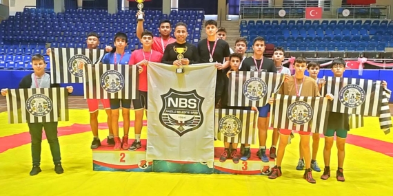 Nazilli Belediyespor, U17’de de takım halinde ‘Şampiyon’