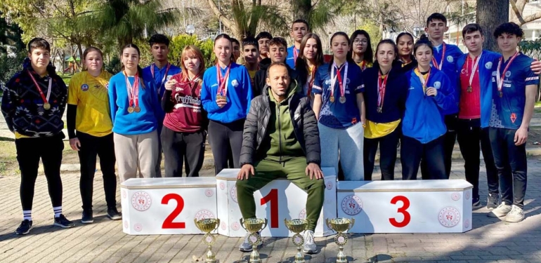 Oryantiring İl Birinciliği’ne ‘Kuyucak Anadolu Lisesi’ damgası!..