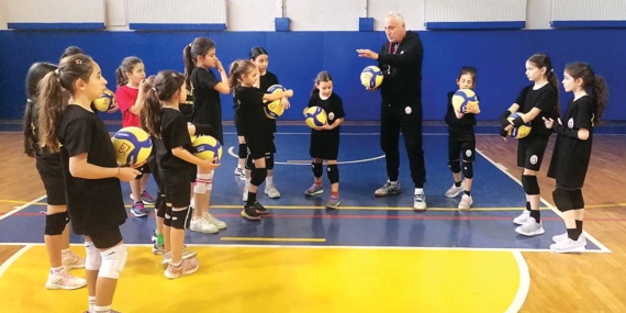 GS’li minikler, ablaları gibi ‘Filenin Sultanları’ olacaklar!