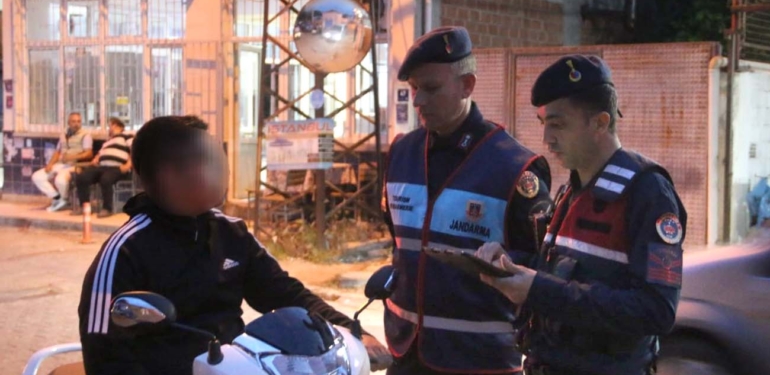 Jandarmadan motosiklet denetimi: 88 sürücüye ceza, 12 motora men!