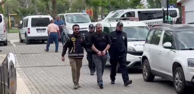 11 yılla aranan şahıs, saklandığı adreste yakalandı!