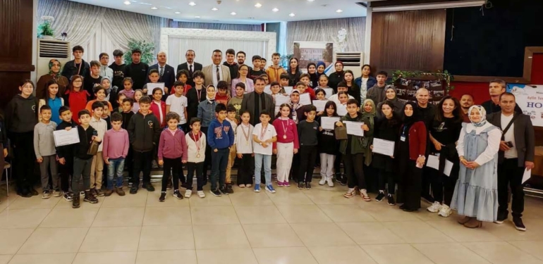 Merhum öğretmen, Akıl ve Zeka Oyunları Turnuvası ile anıldı!