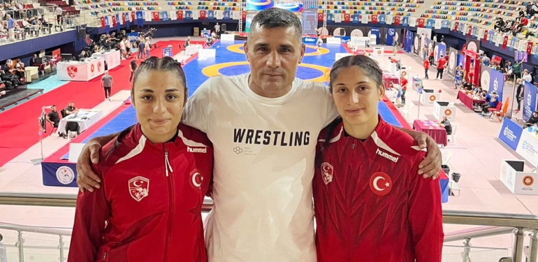 Songül Kavak ve Suna Durmaz’ın ‘A Milli Forma’ heyecanı