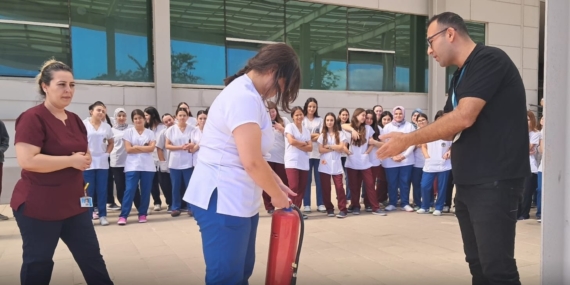 Stajyer öğrencilere uygulamalı ‘afet eğitimi’ verildi!