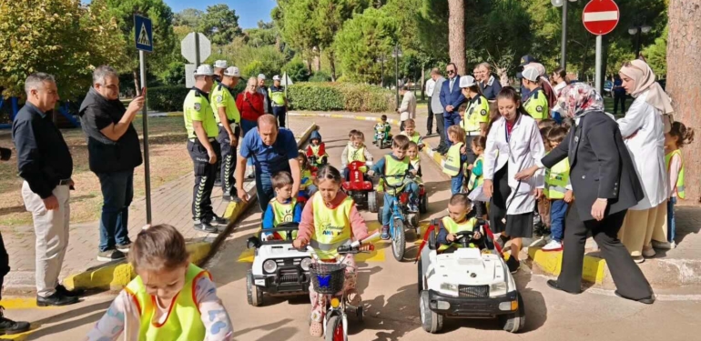 ‘Güvenli Trafik Eğitimi’ ile bilinçli nesiller!