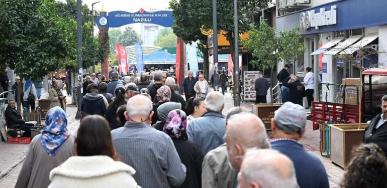 ‘Ata Tohumları’ndan üretilen 40 bin fide Nazillililerle buluştu!