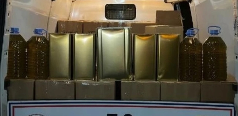 Jandarma’dan Nazilli Otoyolu’nda kaçak zeytinyağı operasyonu!