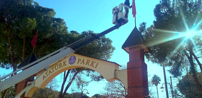 Başkan Çerçioğlu’nun bayrak hassasiyeti takdir topladı!