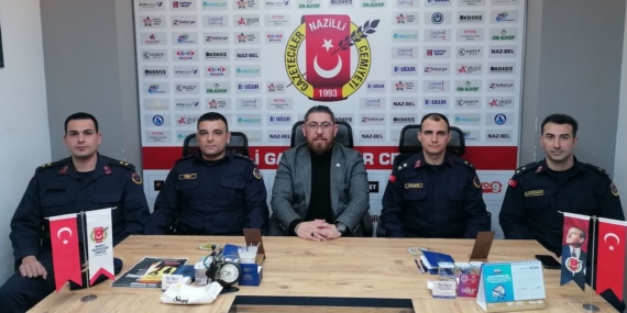 İlçe jandarma komutanları gazetecilerle buluştu