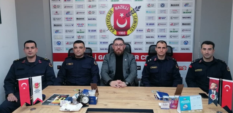 İlçe jandarma komutanları gazetecilerle buluştu