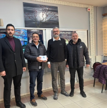 ülküocaklari-kiyafetyardimi1