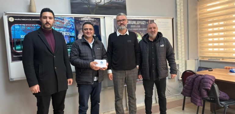 Nazilli Ülkü Ocakları’ndan 160 öğrenciye ‘Kıyafet Yardım Kartı’