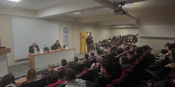 Başkan Arslan ‘Girişimcilik Zirvesi’ne katıldı, tecrübelerini paylaştı