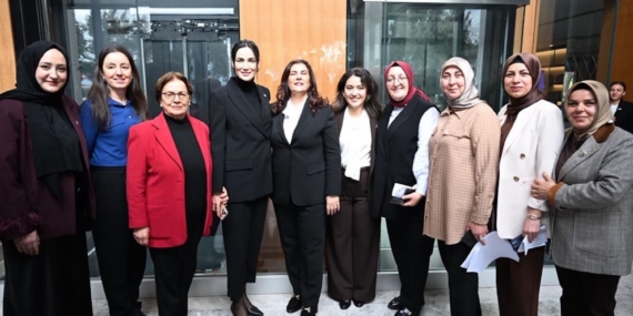 AK Kadınlar “Köklerden Geleceğe” Çalıştayı’nda buluştu