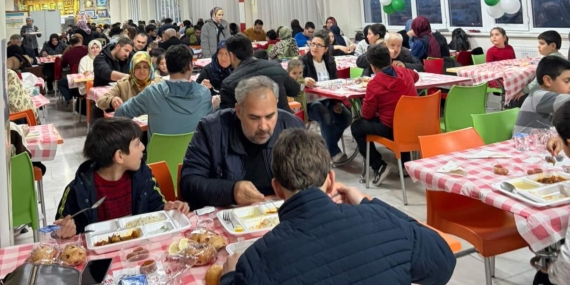 İHH Nazilli’nin ilk iftarı “Büyük Aile Sofrası” temasıyla gerçekleştirildi